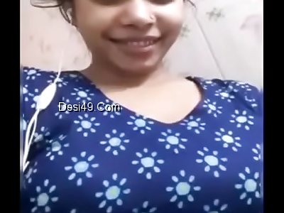 Desi gf exposing and peeing on video call
